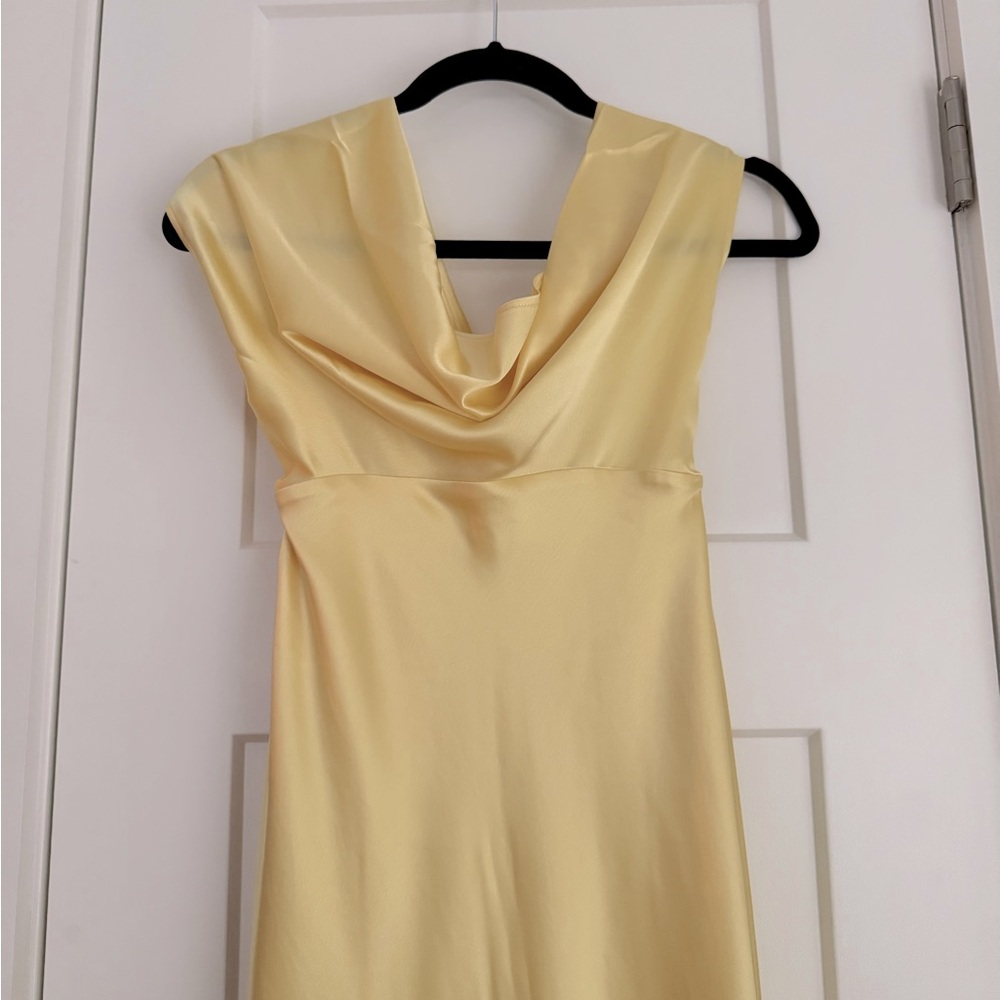 SAU Lee Pearl Plunging Cowl Neck Satin Gown Popcorn Yellow NEW with tags - Picture 3 of 8